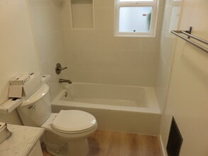 828 W Glenoaks Blvd, Unit 828 in Glendale, CA - Building Photo - Building Photo