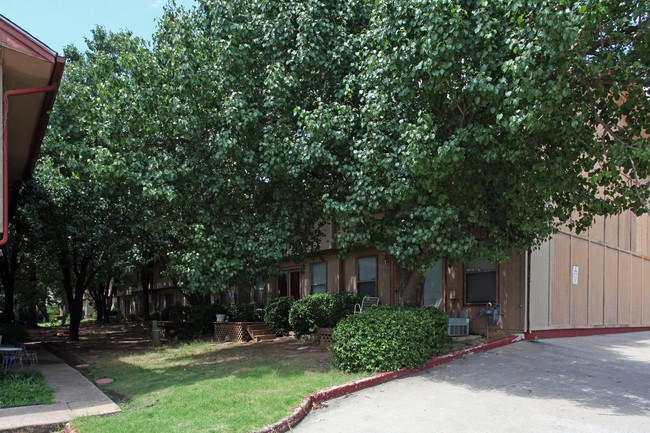 Rockwell Gardens in Oklahoma City, OK - Foto de edificio - Building Photo