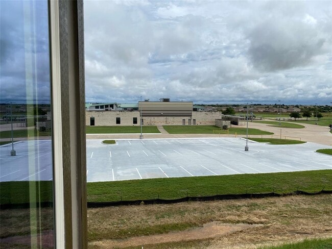 304 Azurite Dr in Jarrell, TX - Building Photo - Building Photo