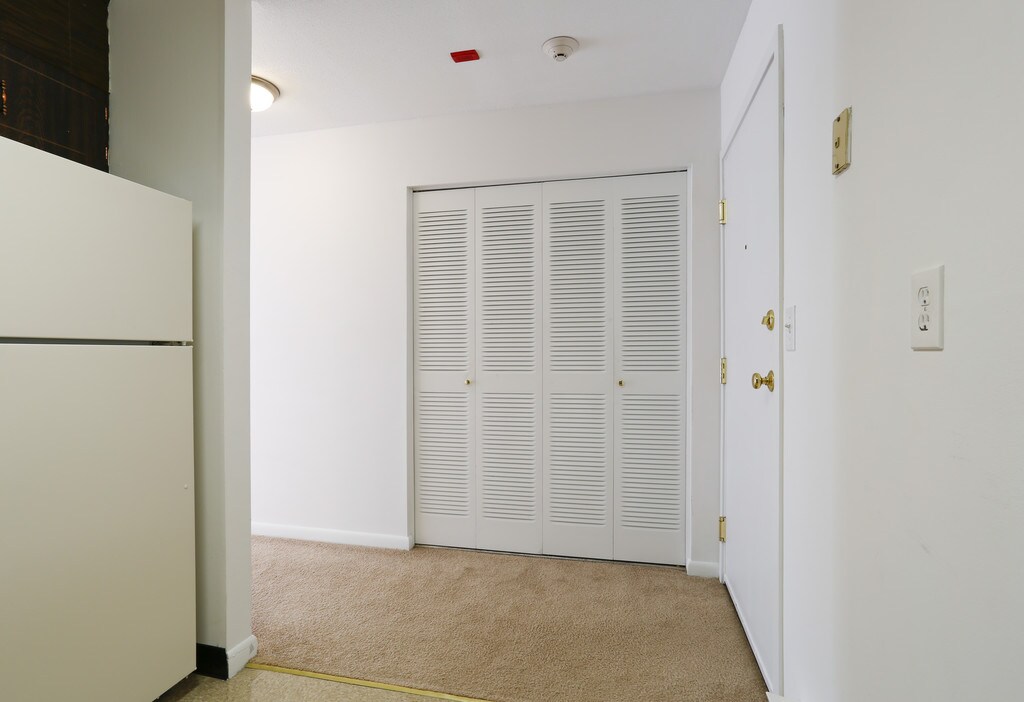 Lord Baron Apartments Burlington, MA Apartments