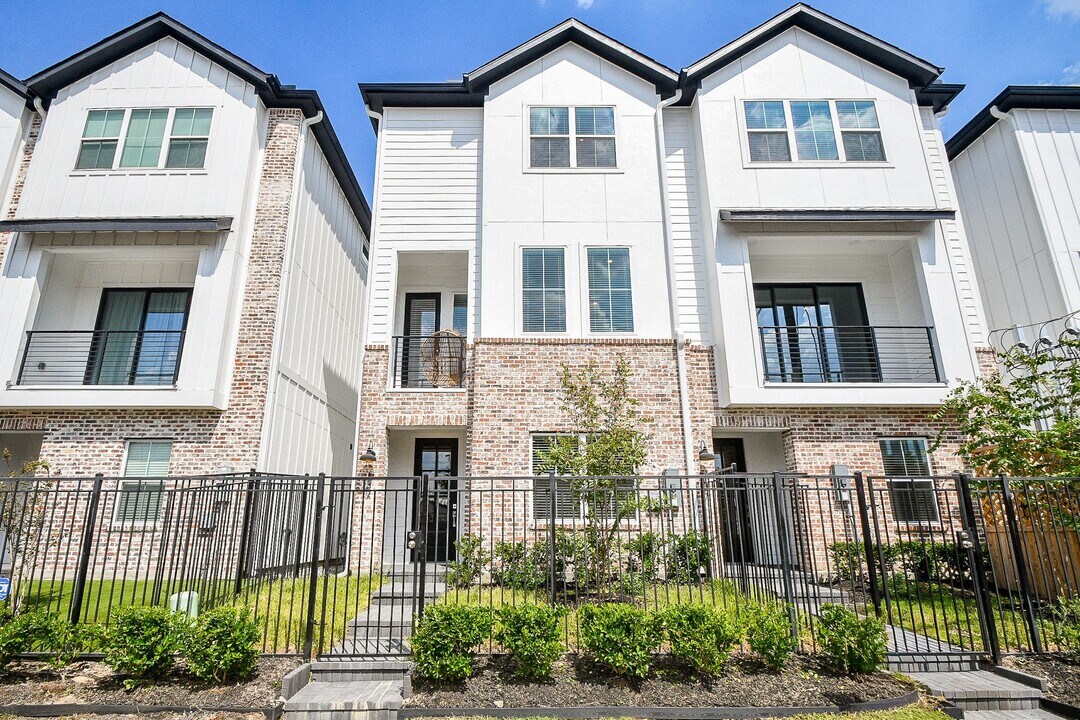 139 Eastwood St in Houston, TX - Foto de edificio