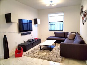 9731 NW 10 Terrace in Miami, FL - Building Photo - Building Photo