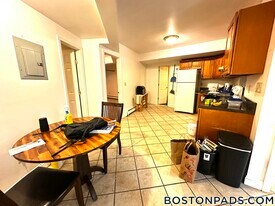 35 Cummings Rd in Boston, MA - Building Photo