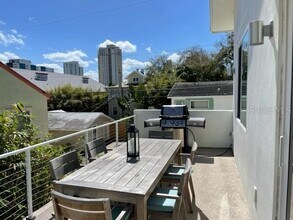 540 1/2 7th Ave N in St. Petersburg, FL - Building Photo - Building Photo