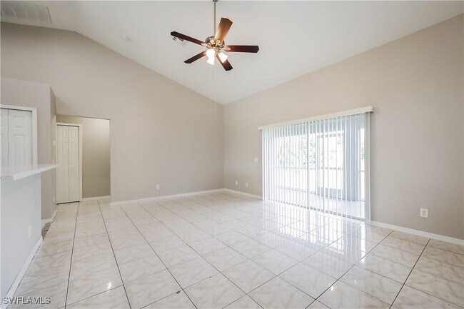 2803 64th St W in Lehigh Acres, FL - Building Photo - Building Photo