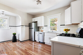 6 Cloverhill Pl, Unit 2 in Montclair, NJ - Foto de edificio - Building Photo