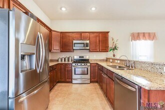 8604 Abertay Ave in Baton Rouge, LA - Building Photo - Building Photo