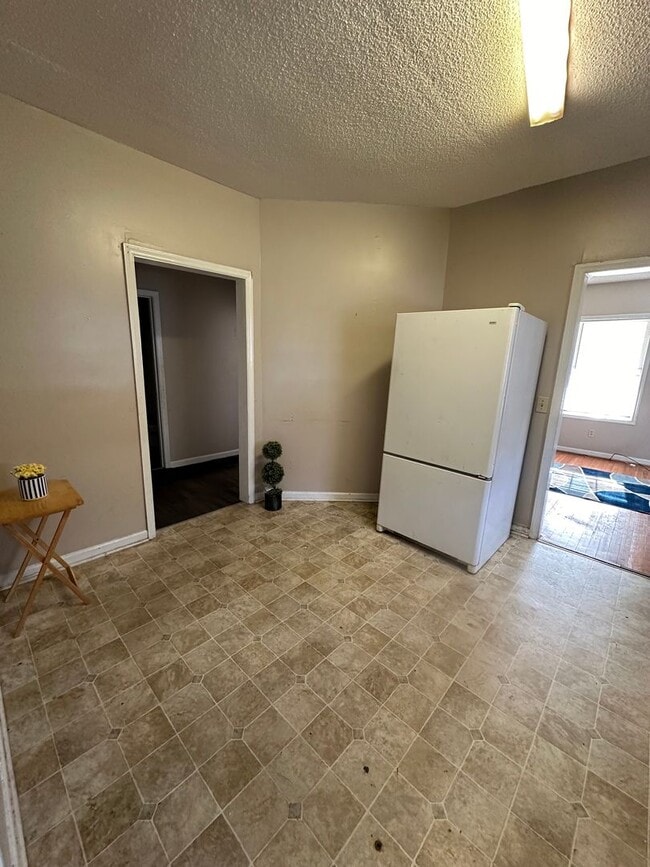 208 N King St in Gastonia, NC - Building Photo - Building Photo