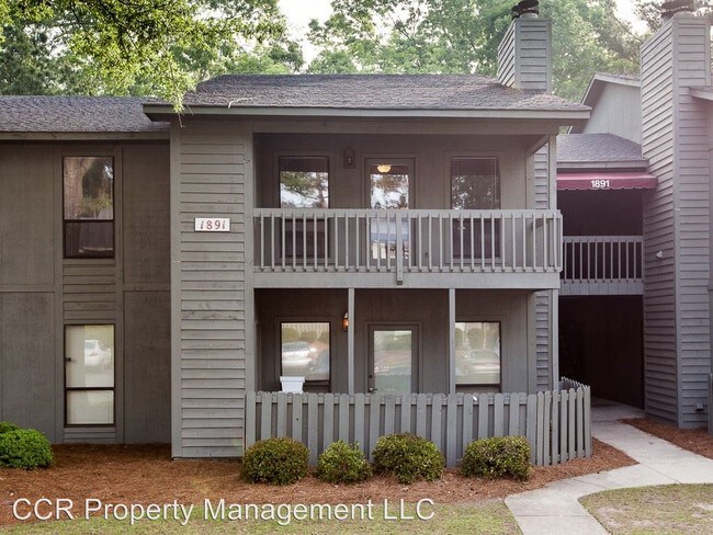 1891 Tryon Dr in Fayetteville, NC - Foto de edificio - Building Photo