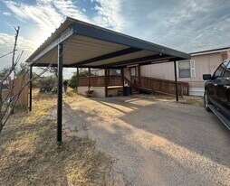 13322 W County Rd 124 in Odessa, TX - Building Photo