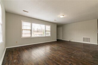 1908 W Lawson St in Fayetteville, AR - Building Photo - Building Photo