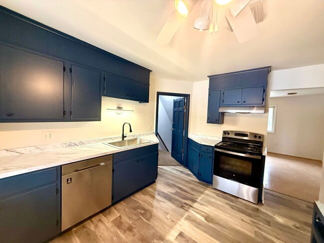 33 Grandview Dr in Hummelstown, PA - Building Photo - Building Photo