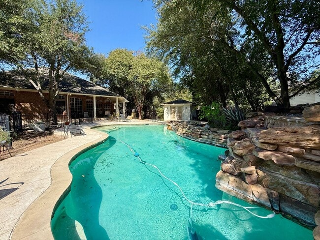 1424 Redden Cove