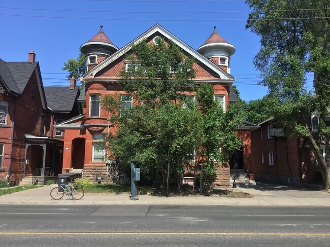 71 Spadina Rd in Toronto, ON - Building Photo - Building Photo