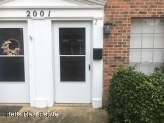 2001 Sanford Dr in Little Rock, AR - Building Photo - Building Photo