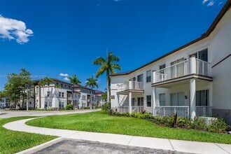 4435 SW 160th Ave in Miramar, FL - Building Photo - Building Photo