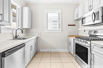 204 Huali St in Honolulu, HI - Building Photo - Building Photo