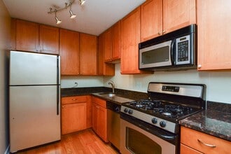 630 W Wrightwood Ave in Chicago, IL - Building Photo - Building Photo