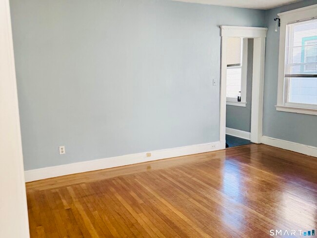 1428 Dixwell Ave in Hamden, CT - Building Photo - Building Photo