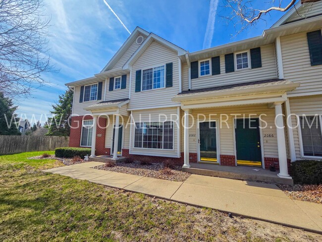 property at 2082 Ridgeview Cir