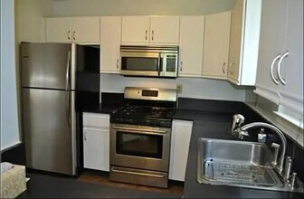 42 Tanglewood Ct in Monmouth Junction, NJ - Building Photo - Building Photo