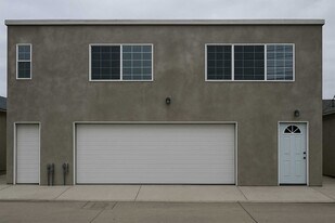 534 R Ave in National City, CA - Building Photo