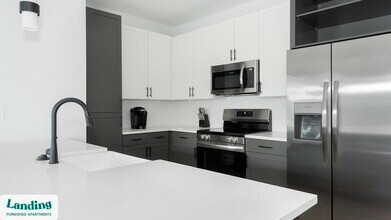 3460 Beach Blvd in Jacksonville, FL - Foto de edificio - Building Photo