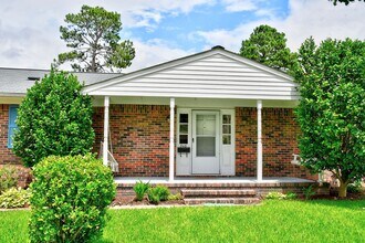 348 W Chickasaw Rd in Virginia Beach, VA - Building Photo - Building Photo