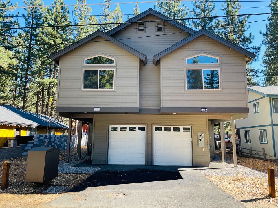 2494 Conestoga St in South Lake Tahoe, CA - Building Photo