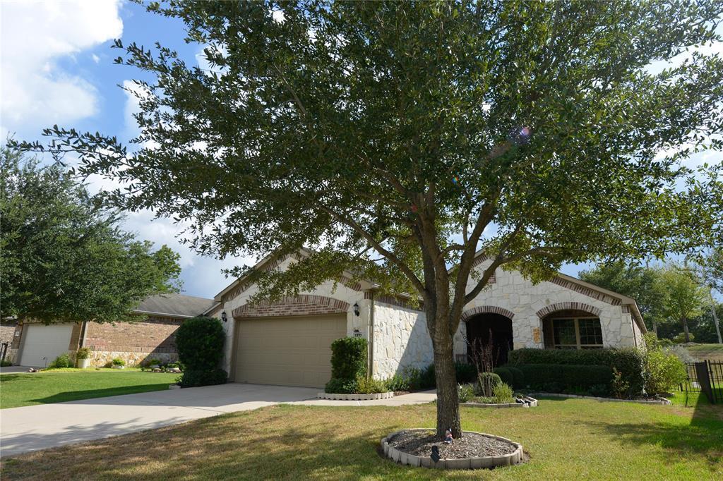 1211 Majestic Oak in Richmond, TX - Building Photo