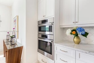 2809 NE 14th Ave in Oakland Park, FL - Building Photo - Building Photo