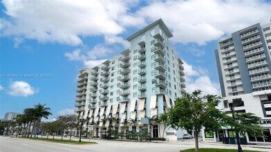 140 S Dixie Hwy in Hollywood, FL - Foto de edificio - Building Photo