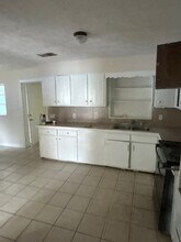 2517 Coronet Pl in Jackson, MS - Building Photo - Building Photo