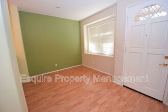 215 Camino Toluca in Camarillo, CA - Building Photo - Building Photo