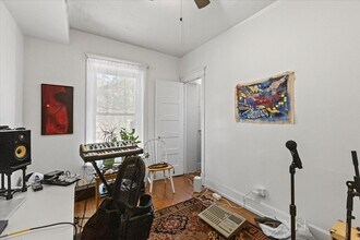 4002 N Southport Ave, Unit 2 in Chicago, IL - Building Photo - Building Photo