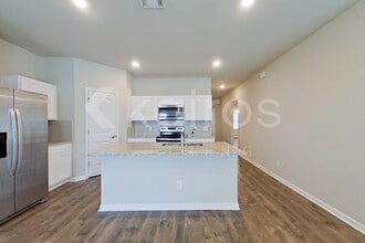 105 SANTIAGO COURT in Lafayette, LA - Building Photo - Building Photo