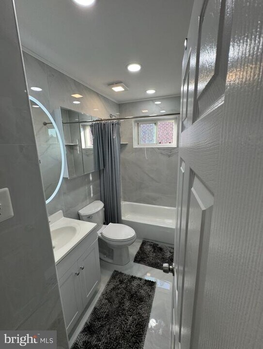 1622 Borbeck Ave in Philadelphia, PA - Building Photo