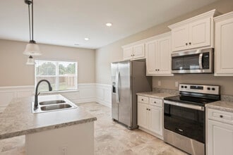 650 Pine St in Warrenville, SC - Building Photo - Building Photo