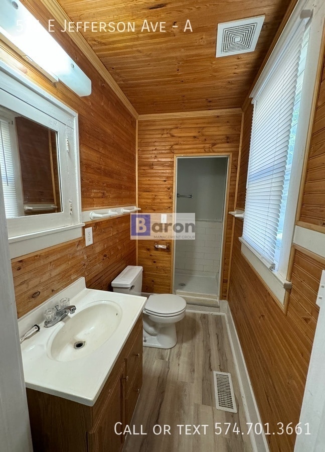 property at 511 E Jefferson Ave