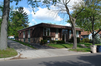 426 S 1st St in Ann Arbor, MI - Foto de edificio - Building Photo