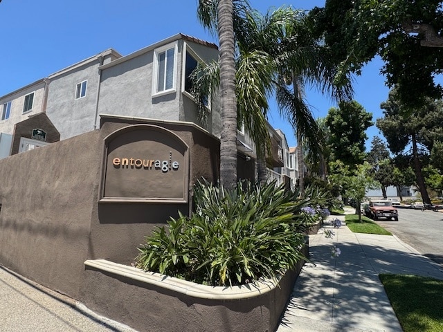 property at 355 N Maple St