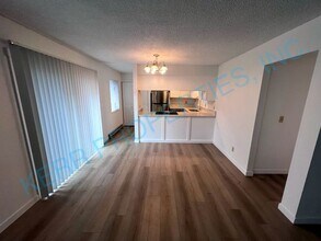 203 S High St in Oregon City, OR - Foto de edificio - Building Photo