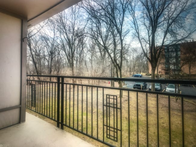 property at 5820 Oakwood Dr