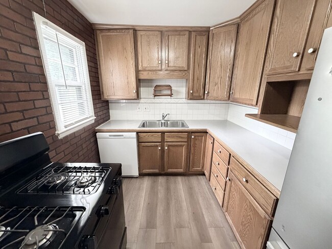 property at 2503 S Crescent Ave
