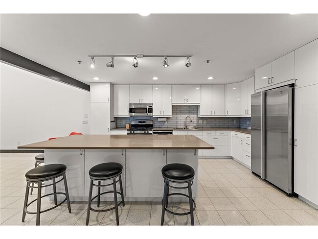 214 4th St E in St. Paul, MN - Building Photo - Building Photo