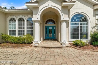 337 S Mill View Way in Palm Valley, FL - Foto de edificio - Building Photo