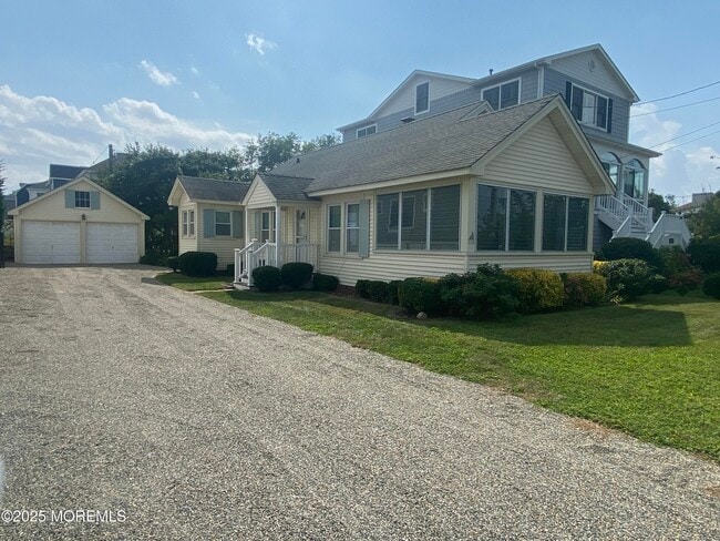property at 208 Carter Ave