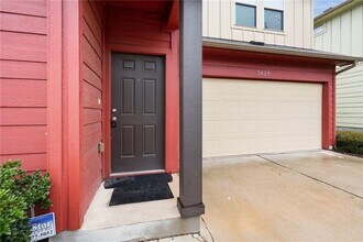 5428 Falling Leaf Ln in Austin, TX - Building Photo - Building Photo