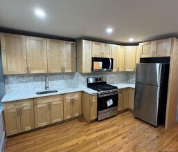 58 Woodbine St in Brooklyn, NY - Building Photo - Building Photo