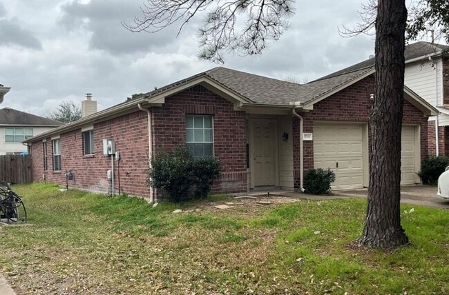 property at 17414 S Summit Canyon Dr